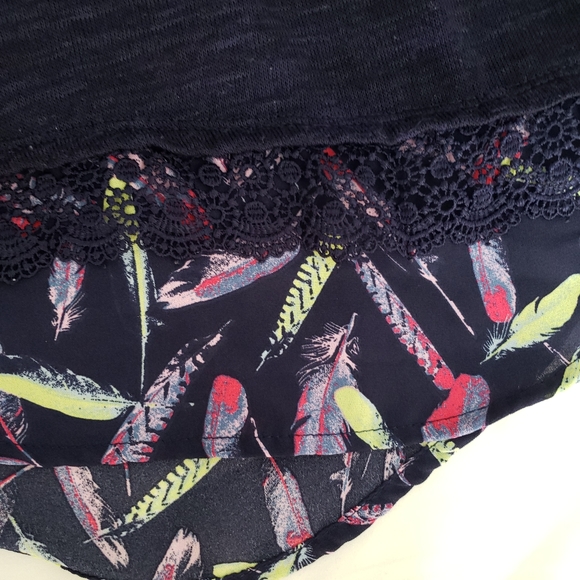 Long sleeve "Layered" Top (4/5) - Picture 5 of 5